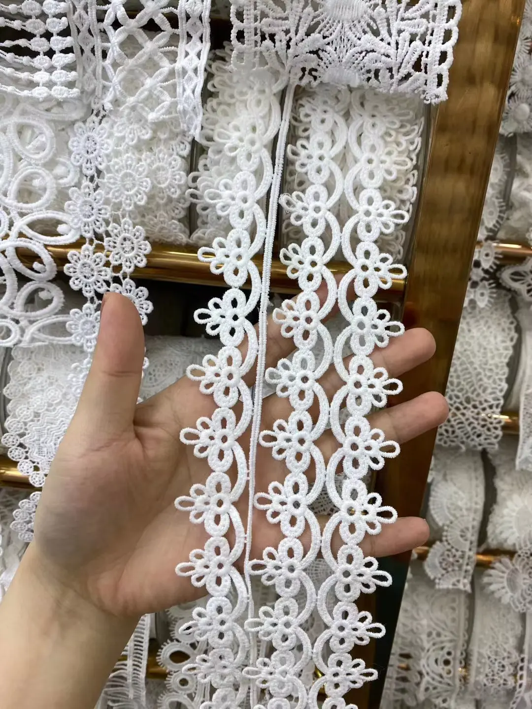 Customized White Milk Silk Embroidery Lace Vintage Chemical Lace For Wedding Dresses Shoes And Other Clothing Accessories